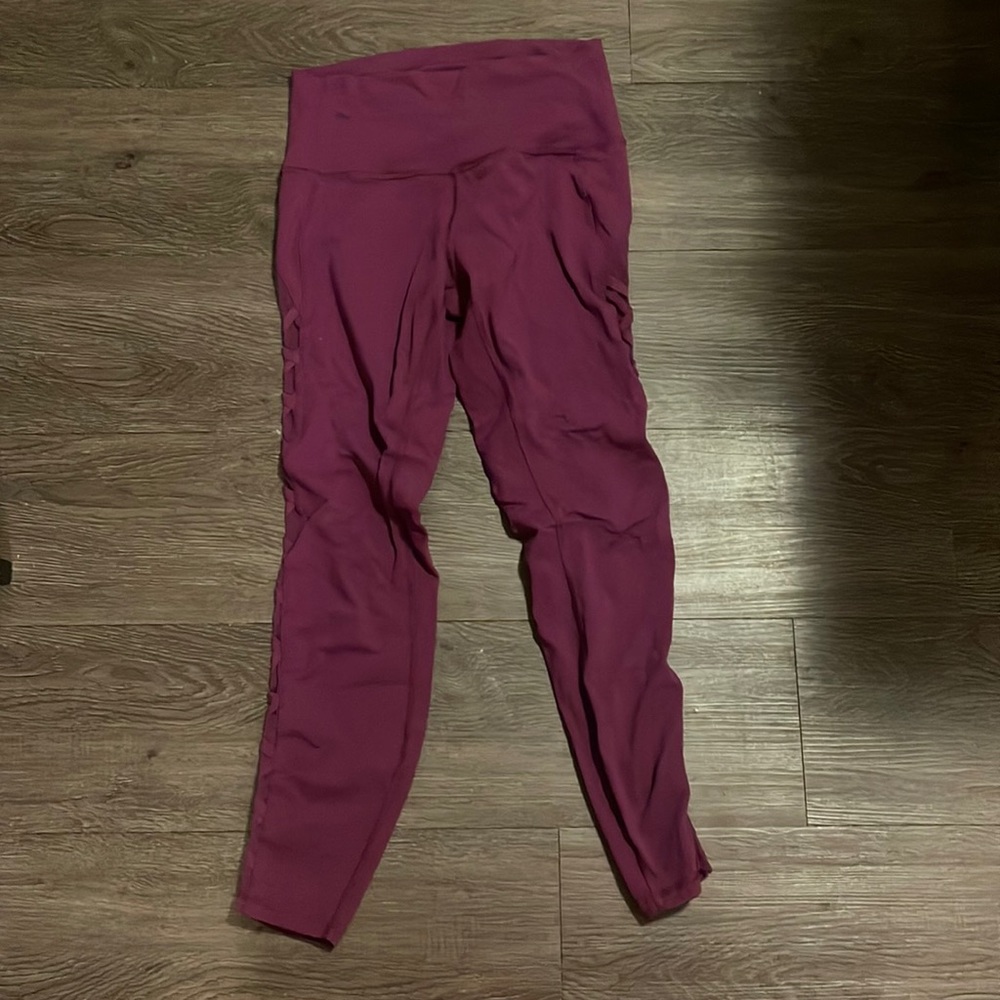 Wunder under mesh criss cross sides